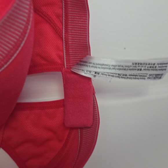 Victoria's Secret sports bra 36B with padded cups. - Picture 3 of 6